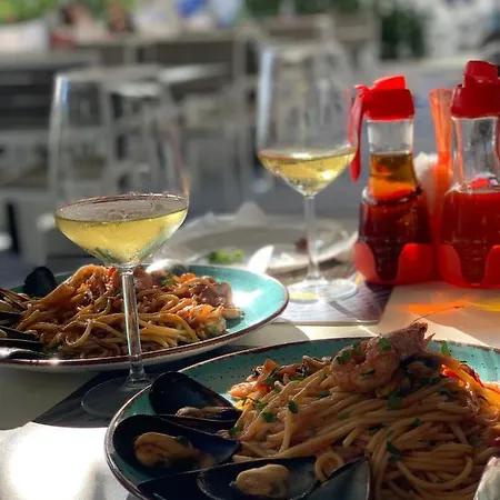 Cocktail & Dreams - 酒店 Sarandë