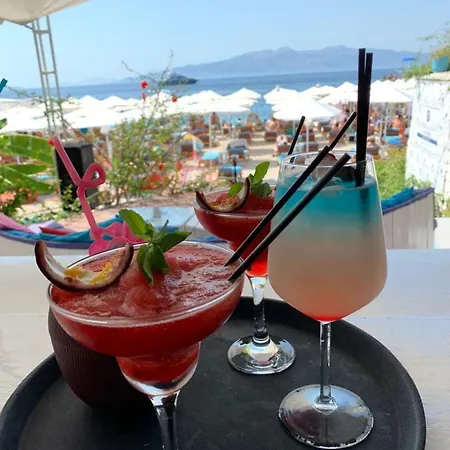Hotel Cocktail & Dreams - Saranda